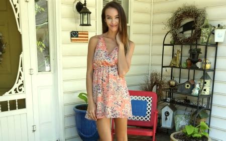 charity crawford damplips